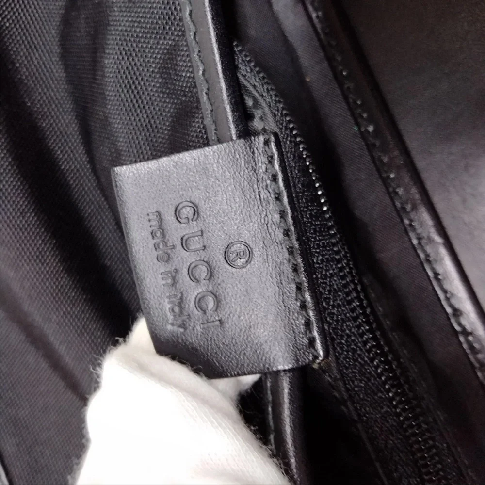 Gucci Jackie Black Shoulder Bag with Piston Lock EUC - Picture 9 of 17